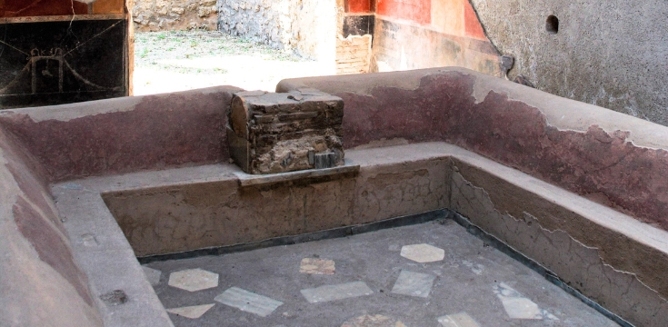 प्राचीन रोम में कपड़ों की सफाई में मूत्र का प्रयोग किया जाता था
