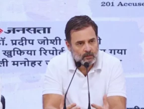 राहुल गांधी ने प्रेस कॉन्फ्रेंस में NEET पेपर लीक मुद्दे को संबोधित किया।